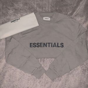 ESSENTIALS CROP LONG SLEEVE